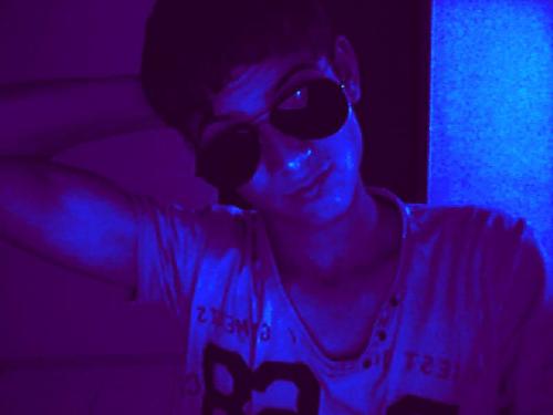 #Freestep #RT Ae Caraleeo ...
To ti voolta K7 U_U 
Dancer 'FS' 
16 aninh's Solteiro ;phttps://www.facebook.com/AlexSanderOfc