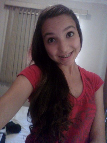 thata_medeirosc's profile picture. Escorpiana, 14 anos, amo chocolates, festas, vestido,  Deus, familia, e amigos a cima de tudo s2.