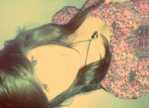 Hola, mi nombre es Eliana. Lo mas valioso que tengo es a mi mama. Sigueme y te sigo de vuelta! Adicta al Chocolate:3 I♥Teatro! Me encanta salir*-*