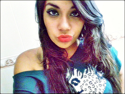 Atleticana Maloqueira e sofredora, menina que gosta de curtir, eletrofunk & rap, Sabotage & Projota, Mina loka, curte um vida loka chamado BIH, e é isso ae \õ/