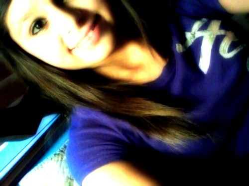follow me i follow back. . (: