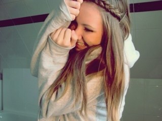Holaa!! Soy de Chile Amo @justinbieber y siempre sera nuestro Boyfrien Love Swaasgg Siganme porfiss!! C: Bye!!