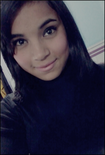 - Uma menina feia eu.  Melhor amiga da @1_alonne , ATLÉTICANA , CIUMENTA ,curto RACIONAIS MC'S  não gosta de mim foda-se !

Sorria isso basta  e  fim.   (: