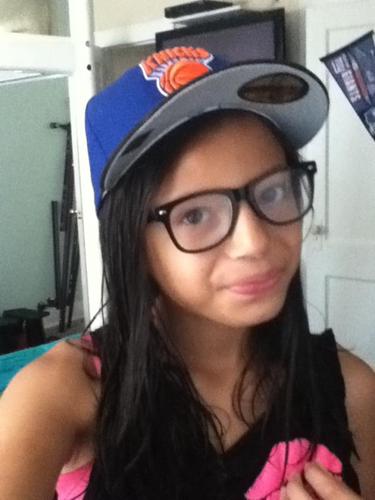 I am a normal girl who tries her best to make another person smile. @matthunter123 followed me on 7/19/11 I'm #HUNTER for life! 
best day of my life! I