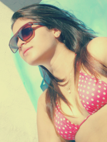 'Algumas pessoas vão te amar pelo que você é, e outras, vão te odiar pelo mesmo motivo... Acostume-se!.' 
Livrai-me de todo mal, Amém.