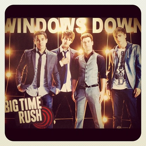 Hello fellow Rushers lol I Love @BigTimeRush they mean everything to me and if you feel the same way please follow me I always follow back 3 Thanks.