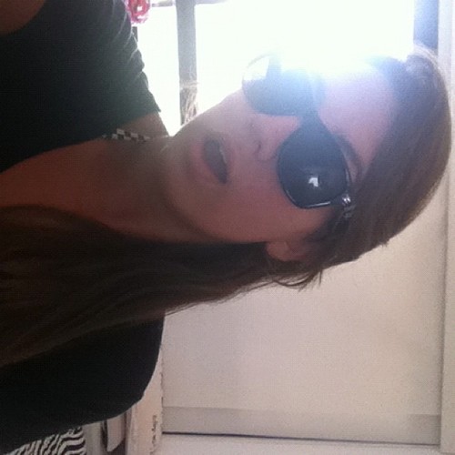 Luandalee_'s profile picture. Follow-me