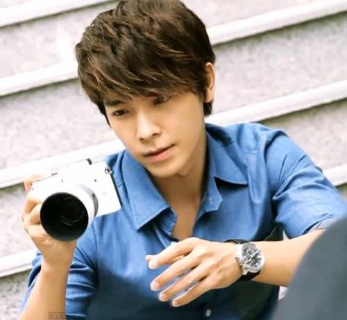 VERIFIED from @KPOP_RPLine ● 15.10.86 ● @donghae861015's RolePlayer ● Member of Super Junior ● Mention for Follback