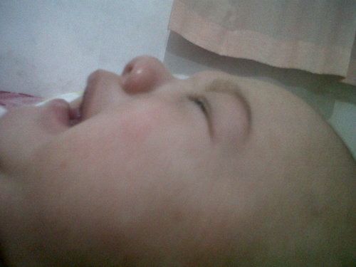 dewinda04's profile picture. 