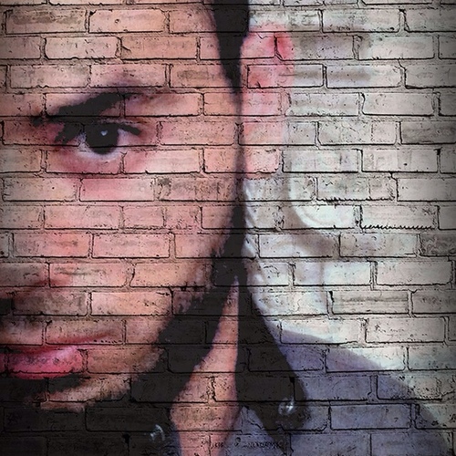 كن للحق رسول ولا تبالي