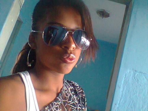 bia_kapus's profile picture. sou aquela que poucos me conhecem !
tambem sempre to com as parças no que der e vier

 sou aquela que nao guarda nem dinheiro e para que eu vou guardar