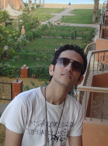 I DO WHAT I WANT... Pharmacist, Dreamer of UTOPIA, ZAMALEK and BARCA fan, Marketing oriented, Music and Fashion mania, long live Egypt :)