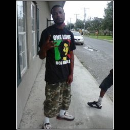 Fuck a Bio, just click follow, real nigga gon follow back... aint nomo playing around !!!!