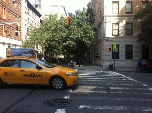 laraqui's profile picture. founder, CEO of FlowMo // MIT