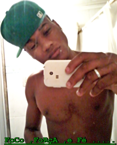 negro lindoo feitoo a pincell
