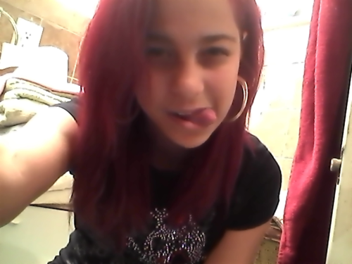 IsabellaCabrer9's profile picture. 