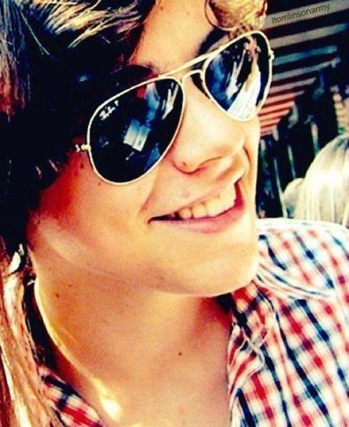 I LOVE DEMI JANOSKIANS BTR ARIANA JUSTIN JONAS IM DIRECTIONER LOVATICA RUSHER BELIBER  and y Love 1D L-H-Z-L-N 3