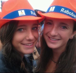 lauraaloveuu's profile picture. before you can be old and wise, you have to be young and stupid