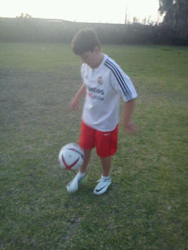 Toledo. Me gusta el futbol, ciclismo, Tengo muchos seguidores y si me sigues t sigo