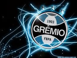vou torcer pro gremio bebendo vinho
 e o mundial é o meu caminho..