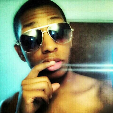Age:20_Team:Gay_Team:Love&Piece_Song Writer/Singer_Don't Be Scared To Hit Me Up Tho
