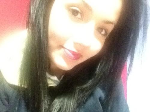 Hola.-. Soy Ale & Soy Fans de @Steffi_Mendez ;) Steffi Smilers