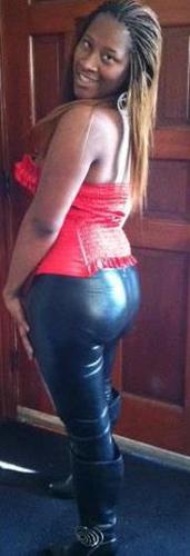 im fun,smart,funny,dance like to chill wit my son.i wanna be a actress,model.anything else just ask.im from detroit.and im 20 5'1 weight 135 brown skin and cute