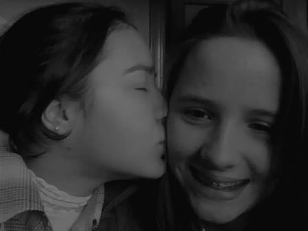 Grêmista, ADV, estrovertida, Chocolatra, Catarinense, Directioner O/. Não tô aqui pra agradar ninguem ok? Se não gostou FUCK YOU
;**