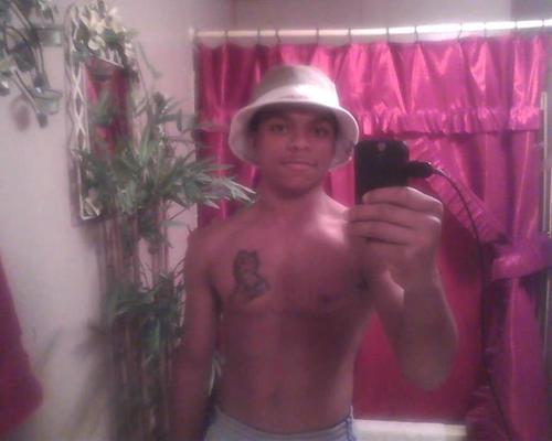 FreshKiddSwaggg's profile picture. #TeamSingle | #TeamSwagg | Sophomore | Cool As Hell | FWM | #TeamFollowBack | Follow Me On Instagram @FreshKiddSwag :)