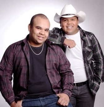 Dupla de Guarapuava, do sucesso KITINETI.
(42)99410942 (42)99497197