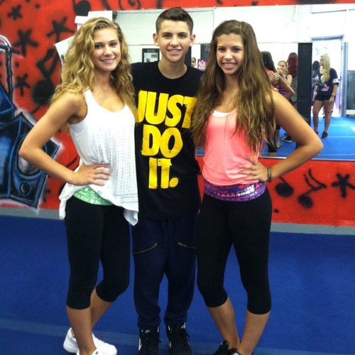 BoyzOnlyGirlz's profile picture. 