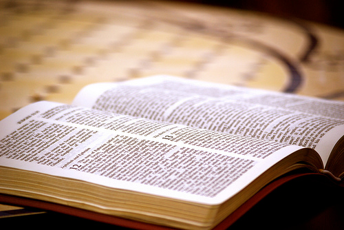 Let´s study our treasure! The Holy word of God, The Bible.
Pray to Jesus and connect with him through The Bible.