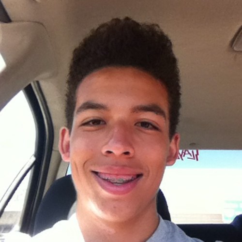 JroystonJ's profile picture. i follow back (:
