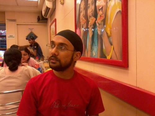 m a cmputer software xpert love to make frndz n chatting