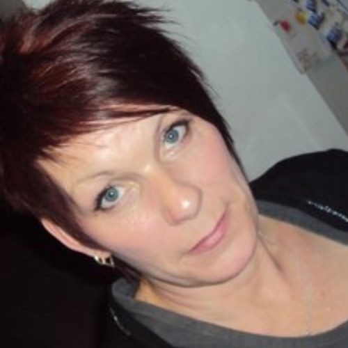 lizadesignables's profile picture. Crafter, designer, upcycler and a bit of a hoarder for anything that may have a future use. Check out my website !!