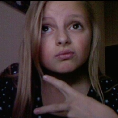 I LOVE JB H FOLOWS ME!