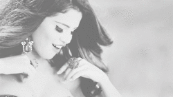 ❝Be real, be unique, be true, be honest, be humble, be happy.be yourself always, there's no one better!❞