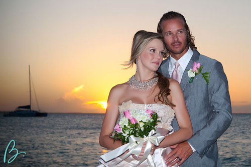 Destination http://t.co/FMMSMzR1
Turks & Caicos 
Wedding Planning, DMC Services, Book Activities 
http://t.co/w8H68t0G
Call 649-441-1500
