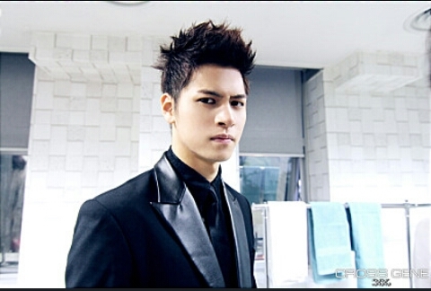 [92.7.7] -Cross Gene- 안녕하세요 크로스진 상민'봇'입니다/ I'm not real Sang Min/ User is korean (12.06.29~ing)
