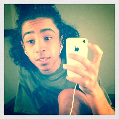 I am #TeamMindless! I love singing!My twitter crush is @MindlessBhavior they are th loves of my life! I love a boys named princeton!YOMO=ur only mindless once!