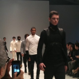 editomagazine's profile picture. 