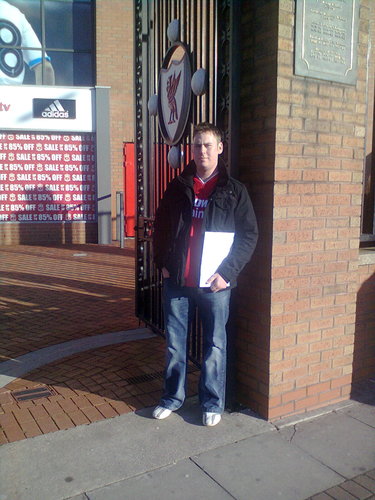 massive liverpool fan and boxing fan and into hearing peoples opinions on anything and everything! #lfcfollowback