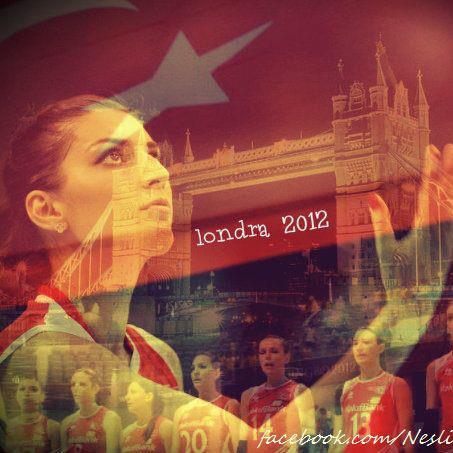 Neslihan Demir Darnel , Musa do vôlei, tem 28 anos , seu clube atual é o Eczacıbaşı Zentiva , com o numero 17
