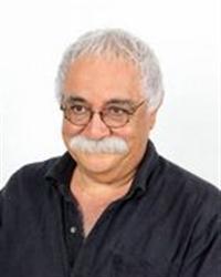 Tiyatrocu,
Ressam,
Köşe Yazarı