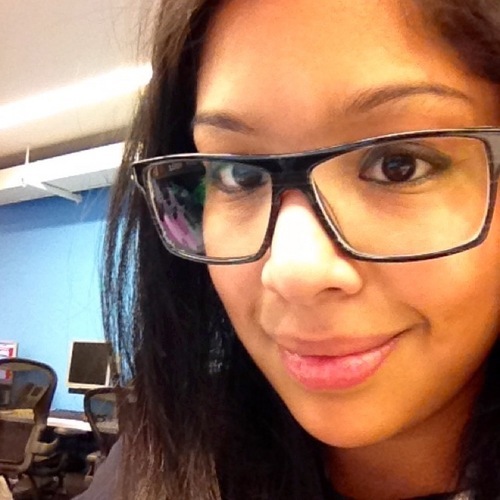 http://t.co/8bxzb24QeW & http://t.co/aqYLHs11aa Journalist Writer,Reporter. Mother and everything pop culture.