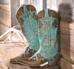 sweetandsthern's profile picture. Born and raised here in the south. I'm a brown-eyed, sweet tea lovin' girl.