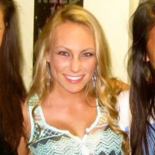 meredithqallen's profile picture. 