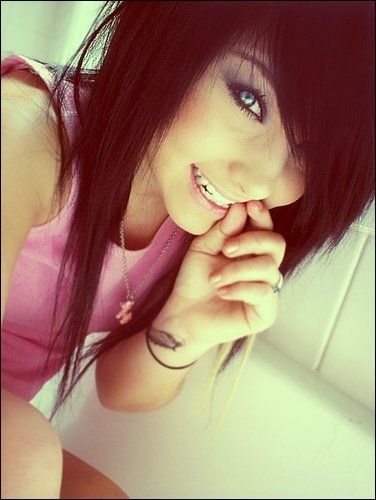hey, I'm a bitch, obvsly♥ fucking follow bitches! ;) Instagram: @skyee_eeyks