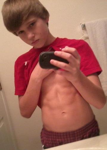 im 14 and bi i love to skateboard and surf i also play football and im looking for someone to go out with anyone looking