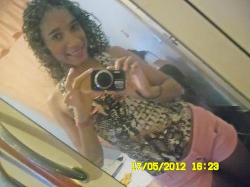 pequena pra quem vê
gigante pra quem ama ! ✖✖

Facebook : http://t.co/Lv1oBnR1wt…